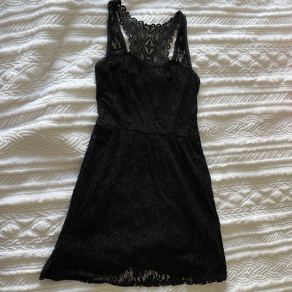 Little black lace dress - Picture 1 of 6
